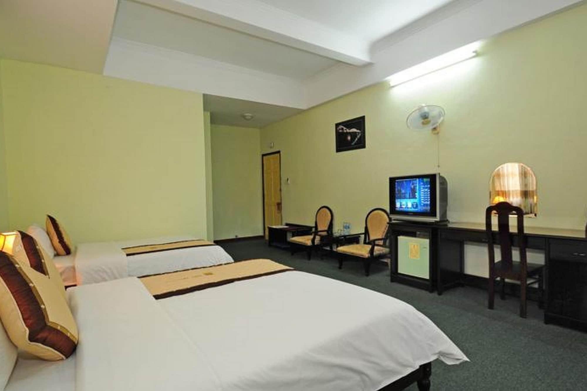 Duy Tan Hotel Hue Bagian luar foto