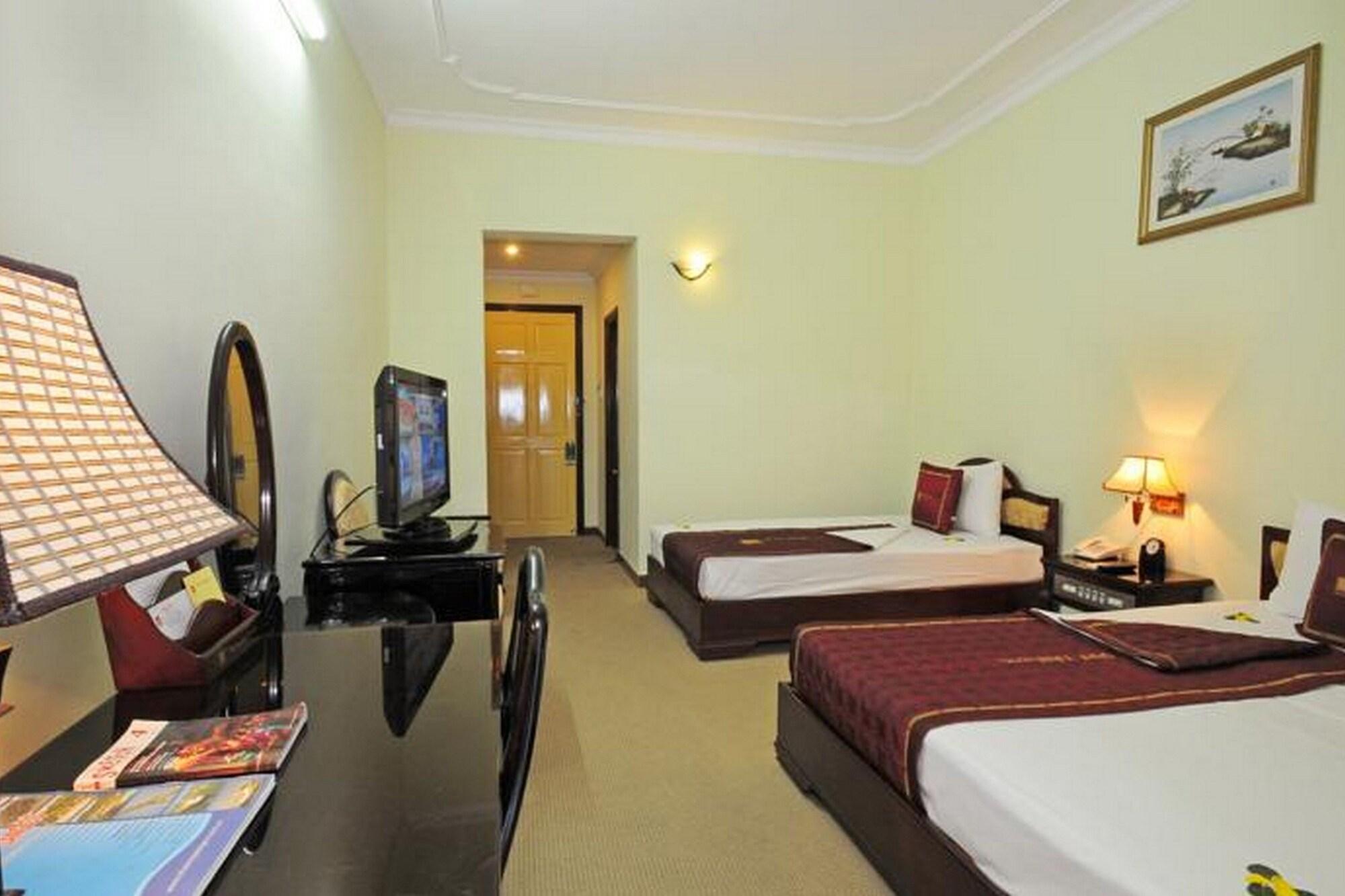 Duy Tan Hotel Hue Bagian luar foto