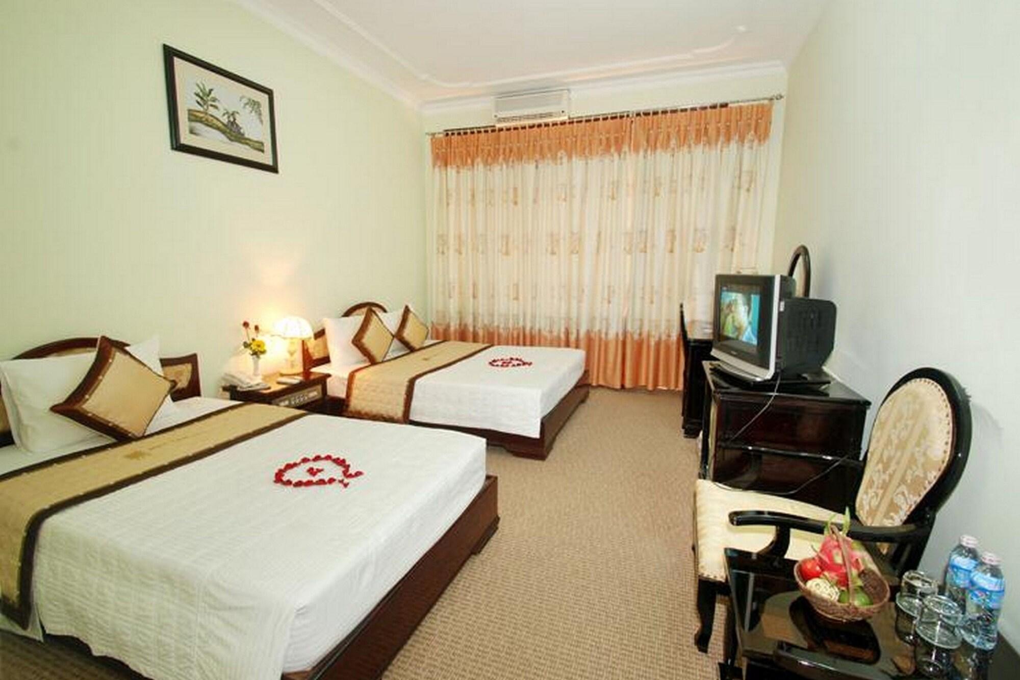 Duy Tan Hotel Hue Bagian luar foto