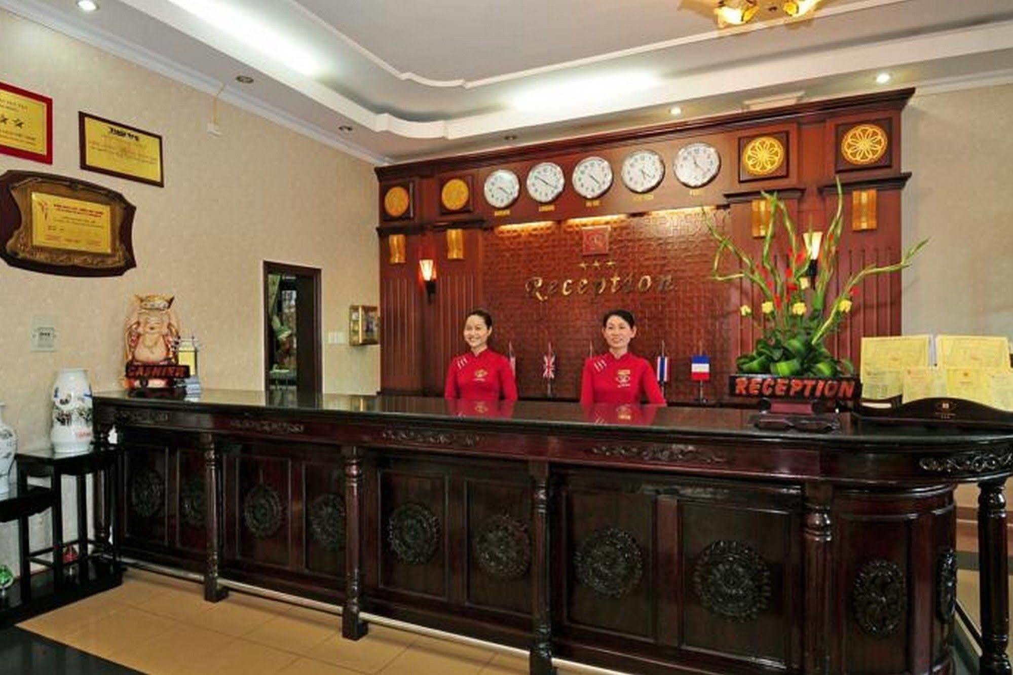 Duy Tan Hotel Hue Bagian luar foto