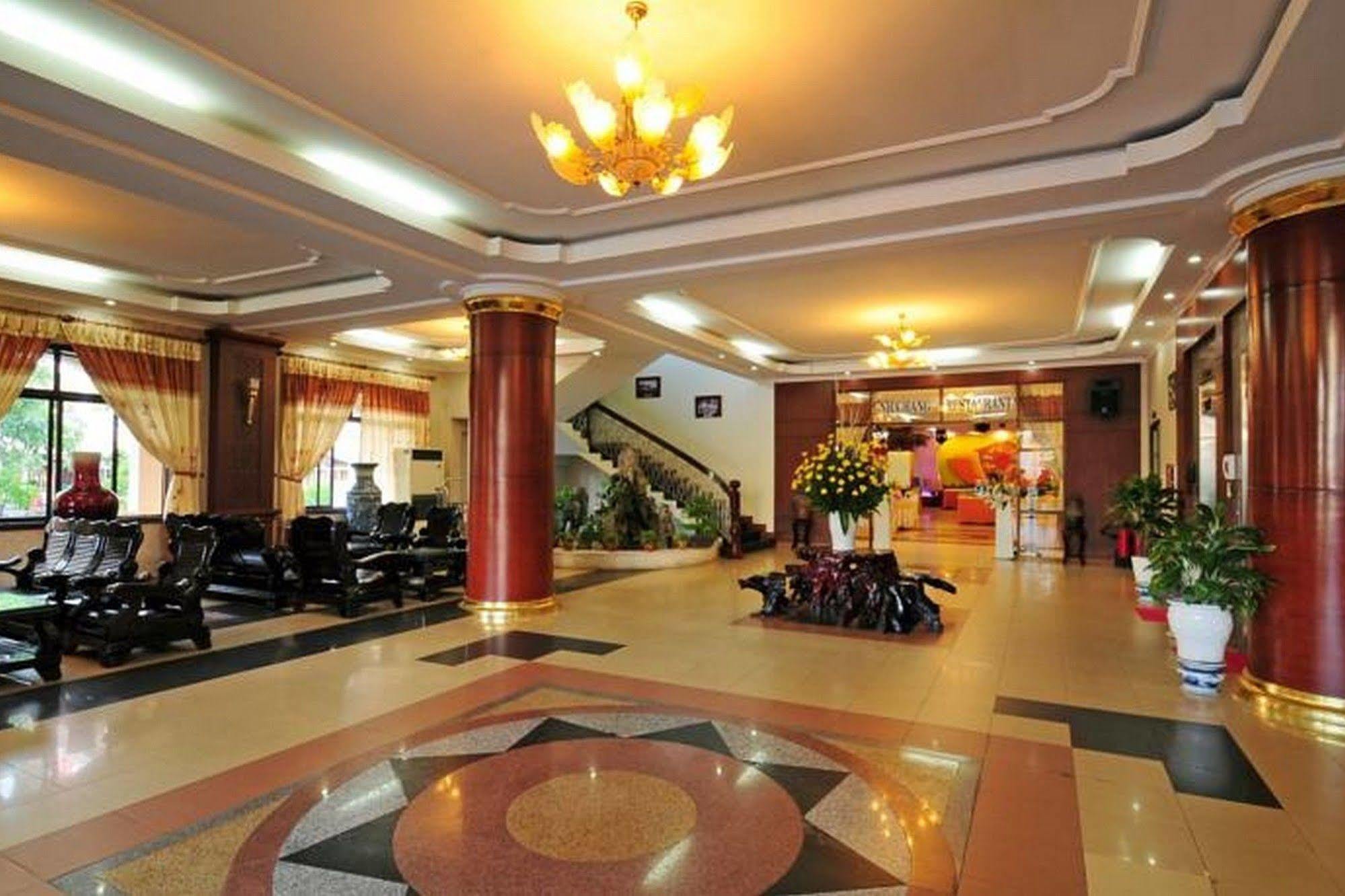 Duy Tan Hotel Hue Bagian luar foto